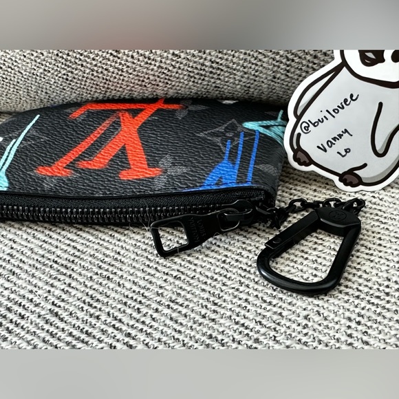 ❌SOLD❌💙❤️Louis Vuitton Monogram Eclipse LV Graffiti Key Pouch Multicolor🖤❤️ - Picture 7 of 9